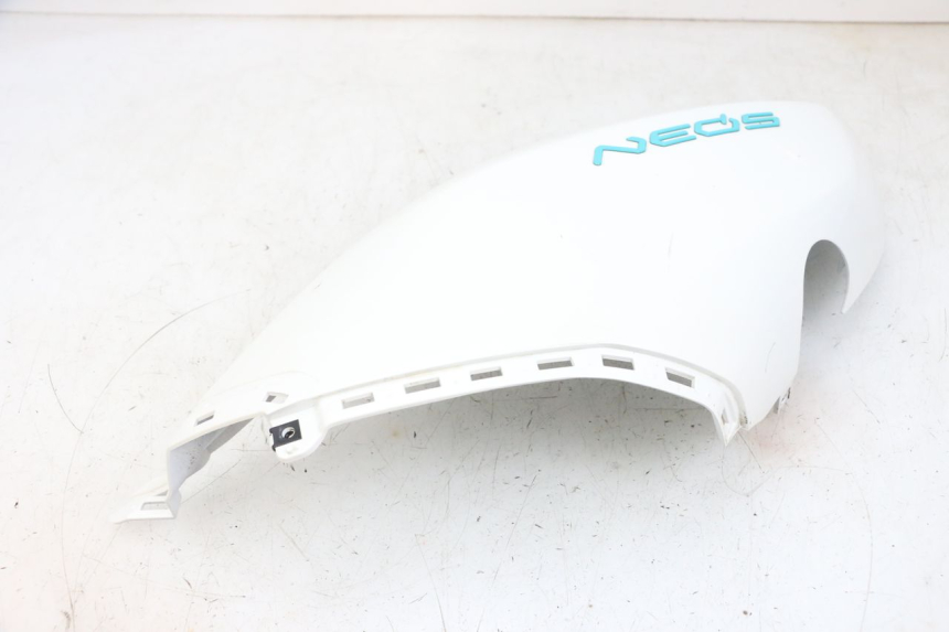 photo de CARENA POSTERIORE SINISTRA YAMAHA NEO'S CORE 1 (2022 - 2026) - Caratteristiche distintive