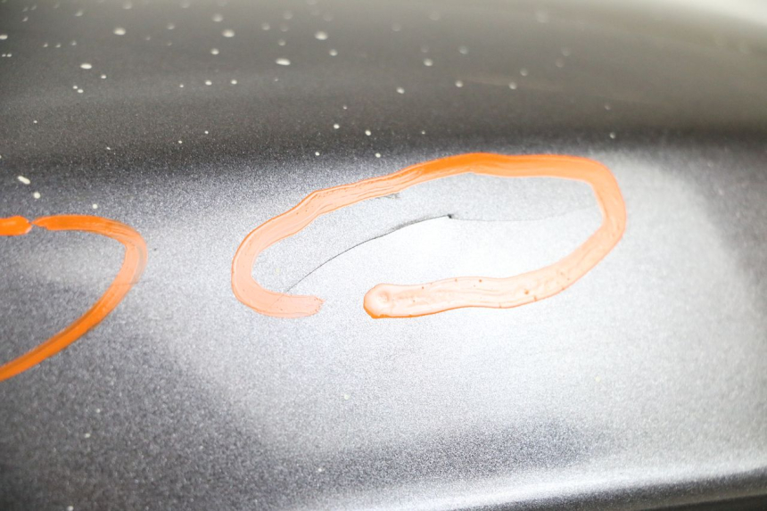 photo de CARENA POSTERIORE SINISTRA YAMAHA NEO'S NEOS 2T 50 (1998 - 2007) - Dettagli dei punti di fissaggio