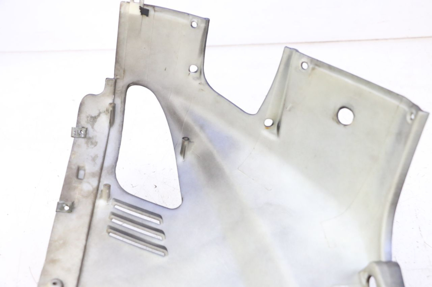 photo de CARENA POSTERIORE SINISTRA JM MOTORS OLDIES GT 4T 50 (2018 - 2025) - Ricambio usato controllato