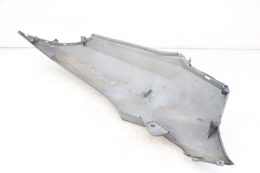 photo de CARENA POSTERIORE SINISTRA PEUGEOT BELVILLE 125 (2017 - 2021)