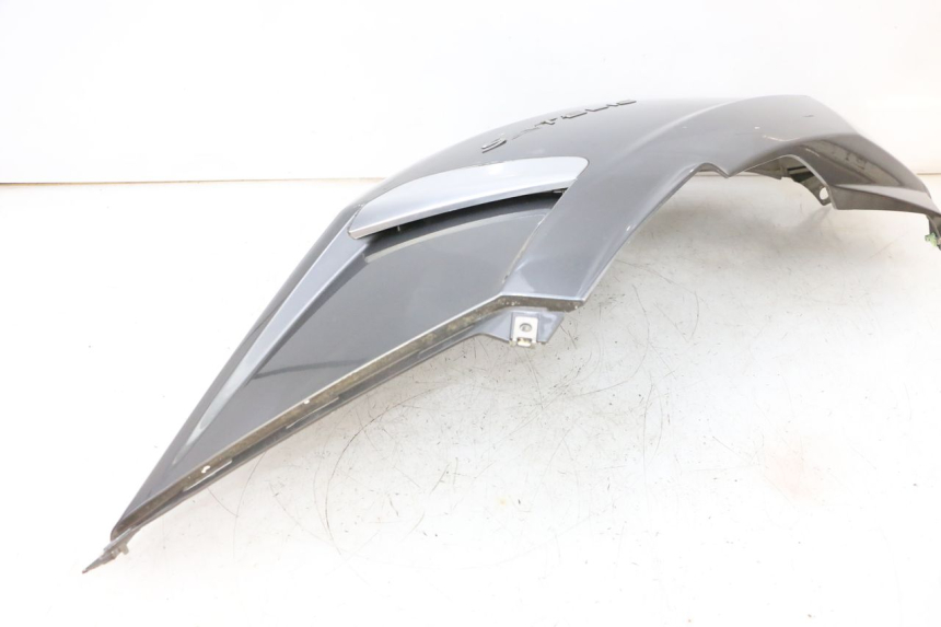 photo de CARENA POSTERIORE SINISTRA PEUGEOT SATELIS 125 (2013 - 2018) - Stato della superficie e materiale
