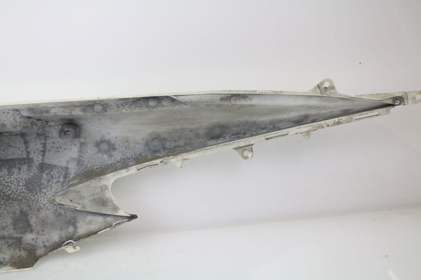 photo de FLANC POSTERIORE SINISTRO SUZUKI AN BURGMAN 400 (2006 - 2010)