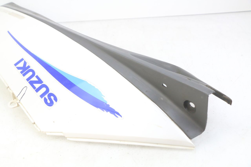 photo de FLANC POSTERIORE SINISTRO SUZUKI CP 80 (1985 - 1996)