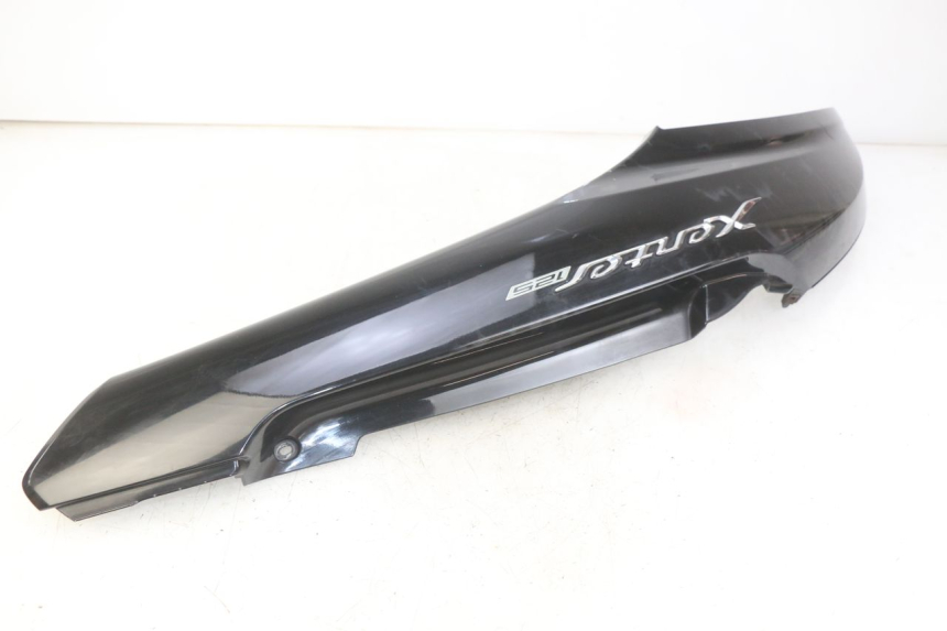 photo de FLANC POSTERIORE SINISTRO YAMAHA HW XENTER 125 (2011 - 2017)