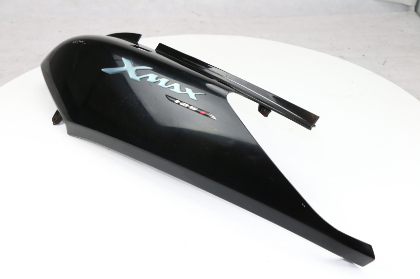 photo de FLANC POSTERIORE SINISTRO YAMAHA XMAX X-MAX 125 (2006 - 2009)