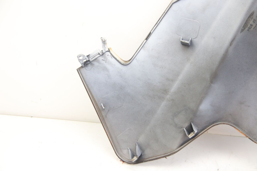 photo de PARAFANGO LATERALE ANTERIORE DESTRO APRILIA ATLANTIC 500 (2002 - 2003)