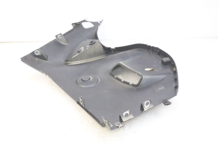 photo de PARAFANGO LATERALE ANTERIORE DESTRO BMW C1 125 (2000 - 2003)