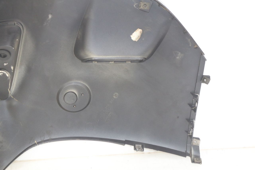 photo de PARAFANGO LATERALE ANTERIORE DESTRO BMW C1 125 (2000 - 2003)