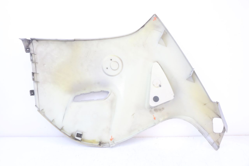 photo de PARAFANGO LATERALE ANTERIORE DESTRO BMW C1 125 (2000 - 2003)