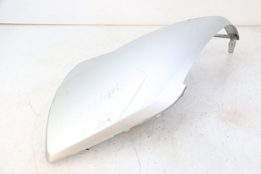 photo de PARAFANGO LATERALE ANTERIORE DESTRO PEUGEOT CITYSTAR 50 (2013 - 2017)