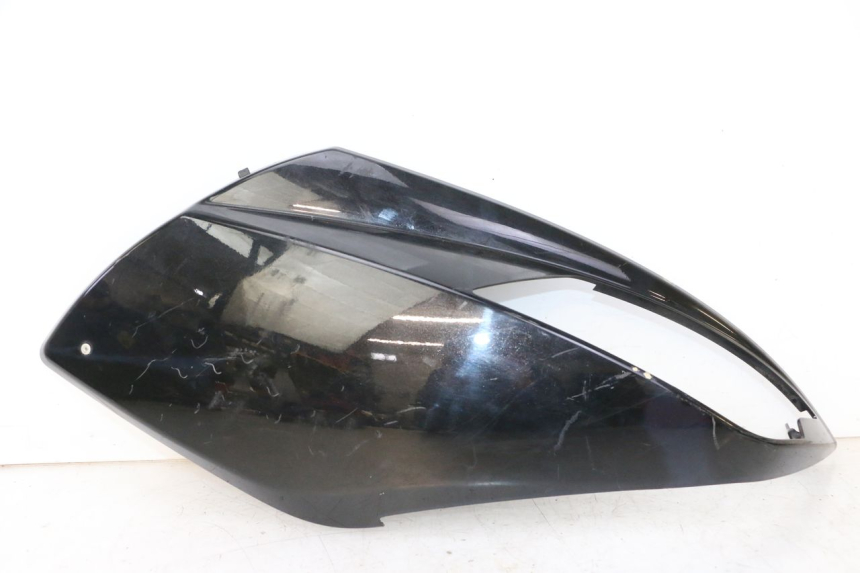 photo de PARAFANGO LATERALE ANTERIORE DESTRO PEUGEOT CITYSTAR 50 (2013 - 2017)