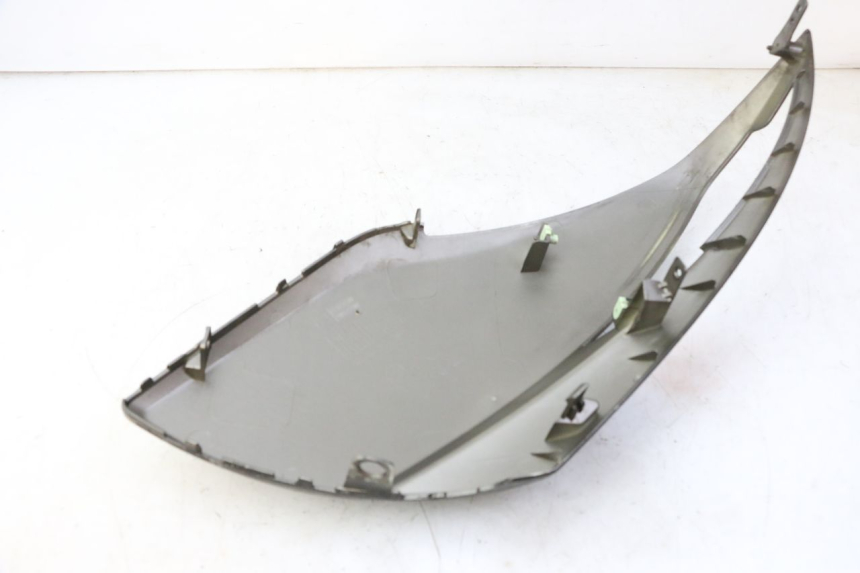 photo de PARAFANGO LATERALE ANTERIORE DESTRO PEUGEOT CITYSTAR 50 (2013 - 2017)