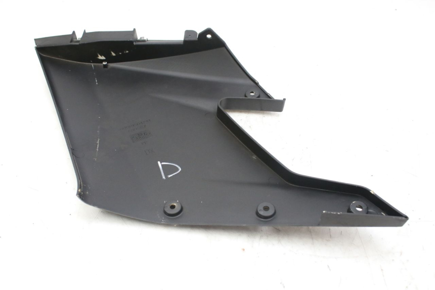photo de PARAFANGO LATERALE ANTERIORE DESTRO DERBI GPR 50 (2004 - 2009)