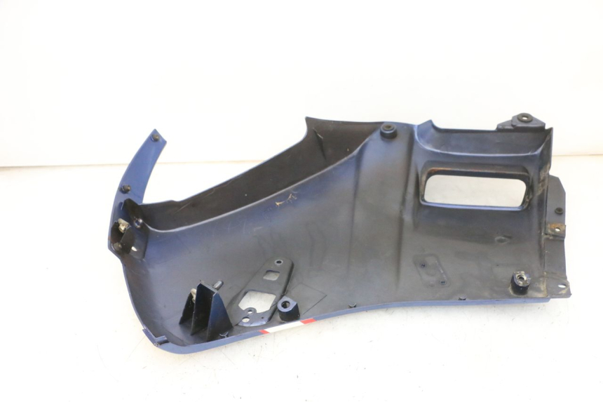 photo de CARENA KAWASAKI GPX R WARBIRD 600 (1988 - 1993) - Dettagli dei punti di fissaggio