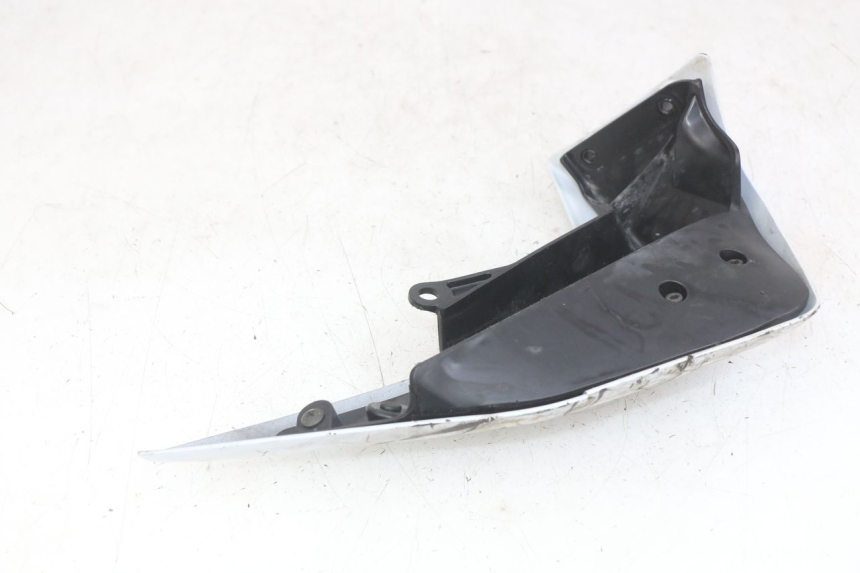 photo de PARAFANGO LATERALE ANTERIORE DESTRO KAWASAKI Z 750 (2007 - 2013)