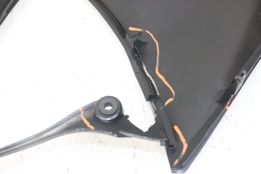 photo de CARENA HONDA NTV DEAUVILLE ABS 700 (2007 - 2016) - Zoom sullo stato d'uso