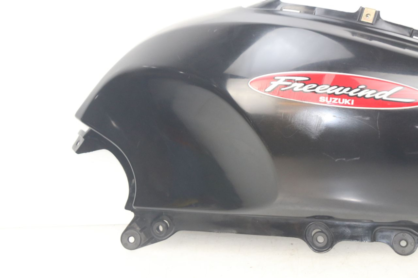 photo de PARAFANGO LATERALE ANTERIORE DESTRO SUZUKI XF FREEWIND 650 (1997 - 2003)