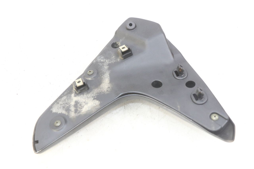 photo de PARAFANGO LATERALE ANTERIORE DESTRO SYM WOLF SB 125 (2011 - 2018)