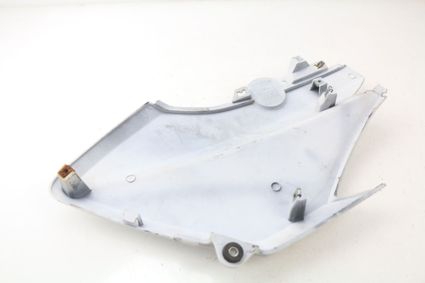 photo de Fiancata laterale anteriore destra YAMAHA XMAX X-MAX ABS 125 (2014 - 2016) - Zoom sullo stato d'uso