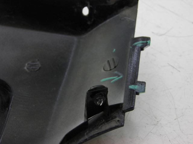 photo de PANNELLO LATERALE ANTERIORE SINISTRO EUROCKA MATADOR 4T 50 (2010 - 2016)