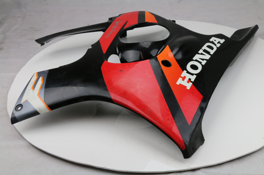 photo de Pannello laterale anteriore sinistro HONDA CBR F 600 (1996 - 1998)