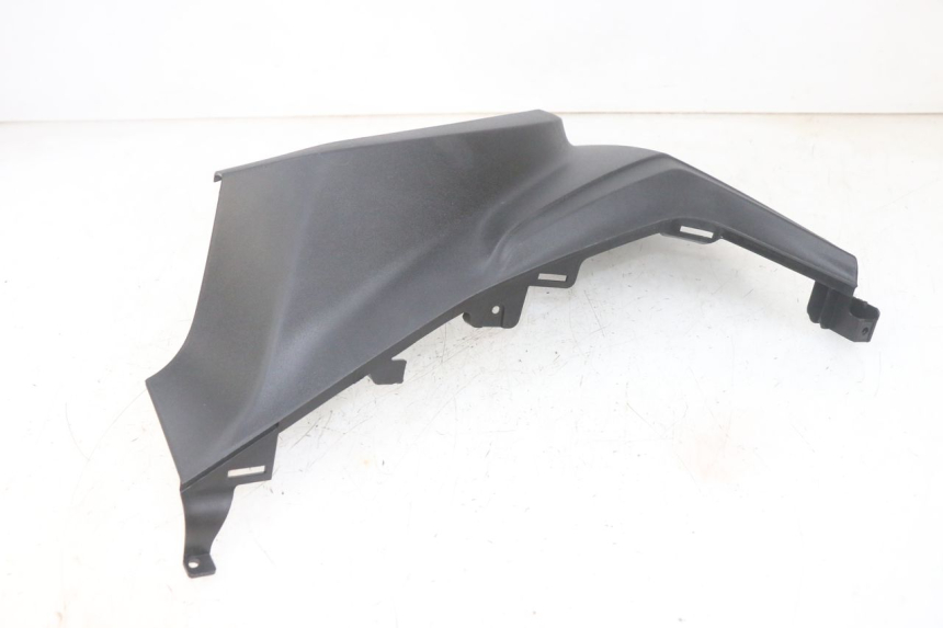 photo de CARENA PIAGGIO MP3 HPE 300 (2019 - 2026) - Dettagli dei punti di fissaggio