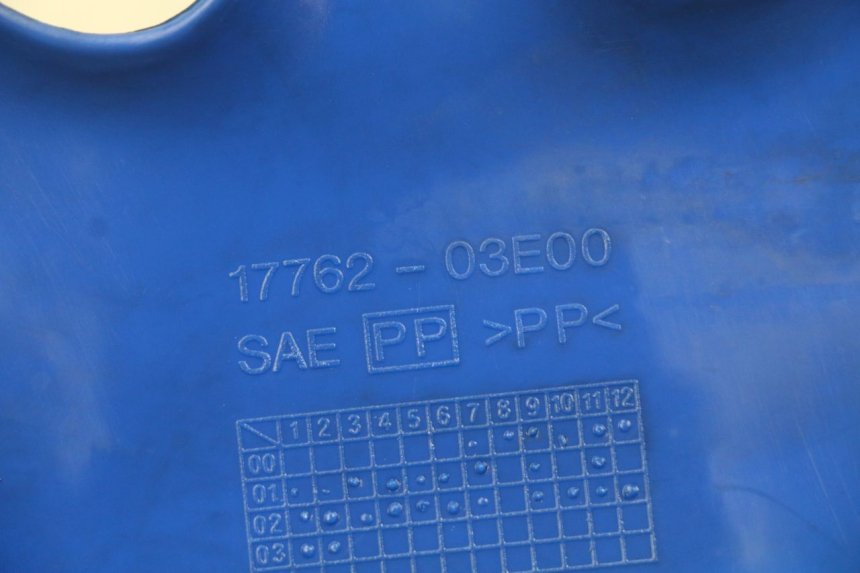 photo de PARAFANGO LATERALE ANTERIORE SINISTRO SUZUKI SMX SUPERMOTARD 50 (1996 - 2001)