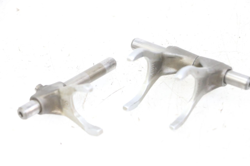 photo de FORCELLA CAMBIO YAMAHA FZS FAZER 600 (2001 - 2003)