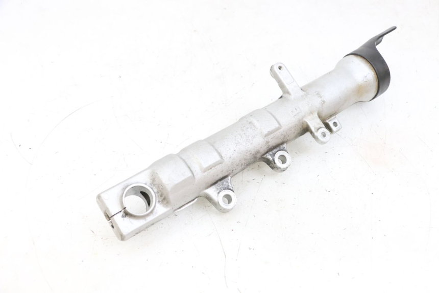 photo de STELO FORCELLA DESTRA YAMAHA FZ6 N FAZER 600 (2004 - 2006) - Dettagli dei punti di fissaggio