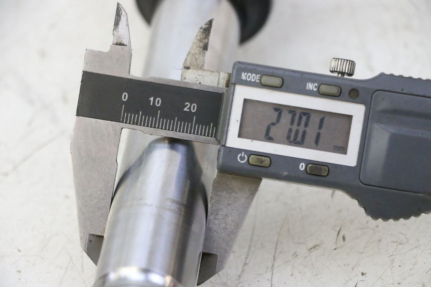 photo de STELO FORCELLA DESTRA PEUGEOT KISBEE 4T 50 (2018 - 2022)