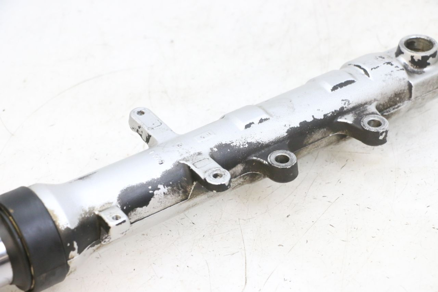 photo de STELO FORCELLA SINISTRA YAMAHA FZ6 N FAZER 600 (2004 - 2006) - Zoom sullo stato d'uso