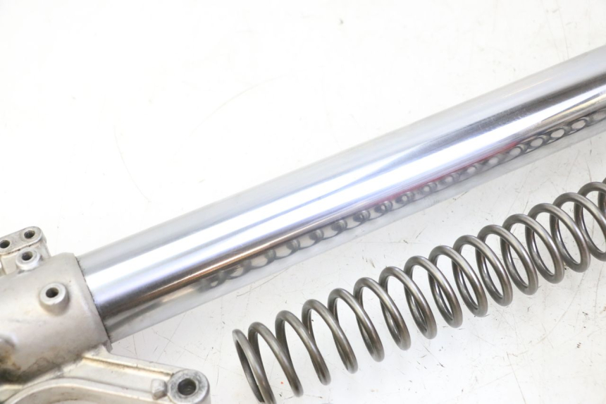 photo de STELO FORCELLA SINISTRA YAMAHA YZ 125 (1998 - 2005)