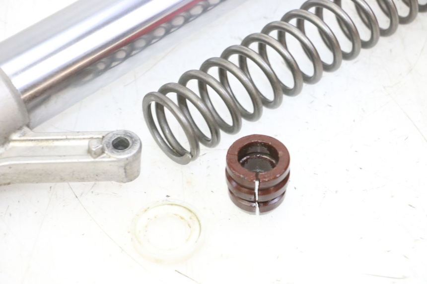 photo de STELO FORCELLA SINISTRA YAMAHA YZ 125 (1998 - 2005)