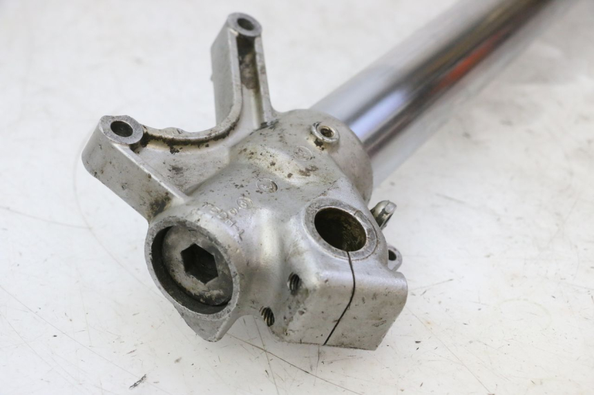 photo de STELO FORCELLA SINISTRA YAMAHA YZ 125 (1998 - 2005)