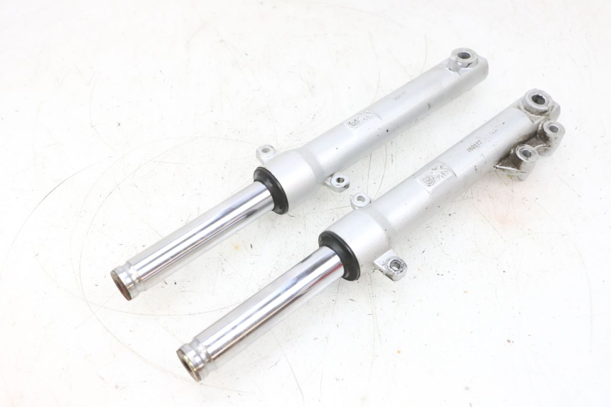 photo de STELO FORCELLA PEUGEOT KISBEE 2T 50 (2010 - 2017) - Zoom sullo stato d'uso