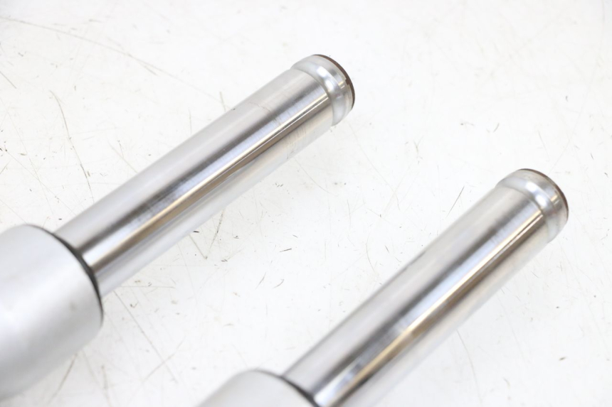 photo de STELO FORCELLA PEUGEOT KISBEE 2T 50 (2010 - 2017) - Dettagli dei punti di fissaggio