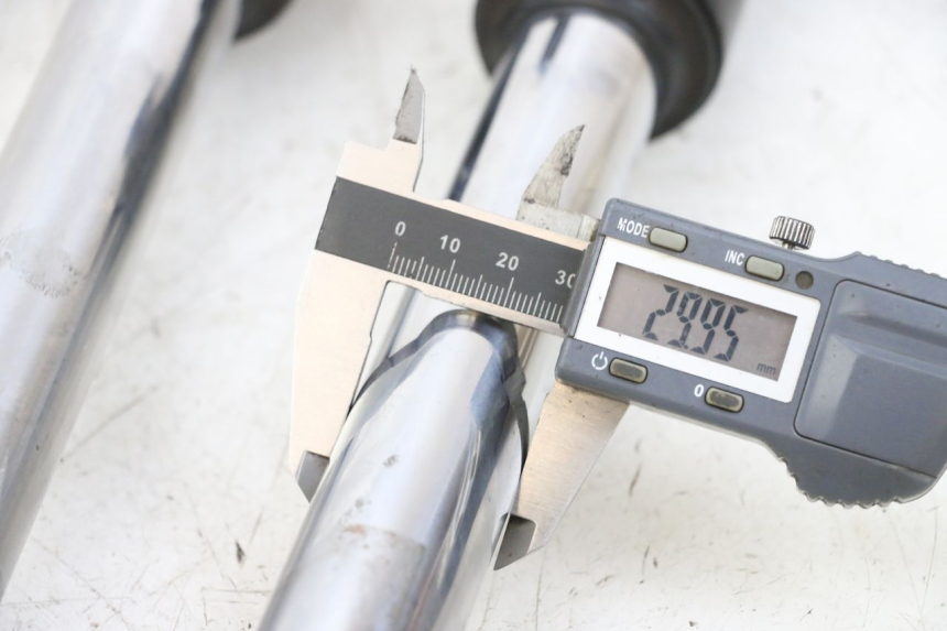 photo de STELO FORCELLA PIAGGIO NEW TYPHOON 50 (2018 - 2021) - Dettaglio del componente