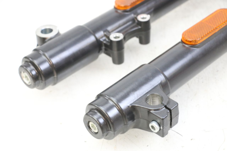 photo de STELO FORCELLA ROYAL ENFIELD SCRAM 411 (2022 - 2024)