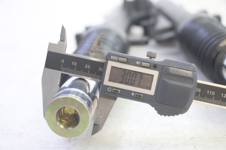 photo de STELO FORCELLA JM MOTORS SANTANA EVO 50 (2024 - 2026) - Dettagli dei punti di fissaggio