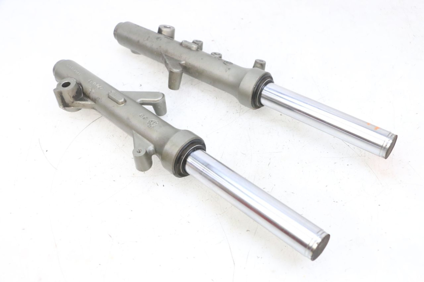 photo de STELO FORCELLA YAMAHA YP MAJESTY 125 (2002 - 2006) - Altra vista dell'articolo