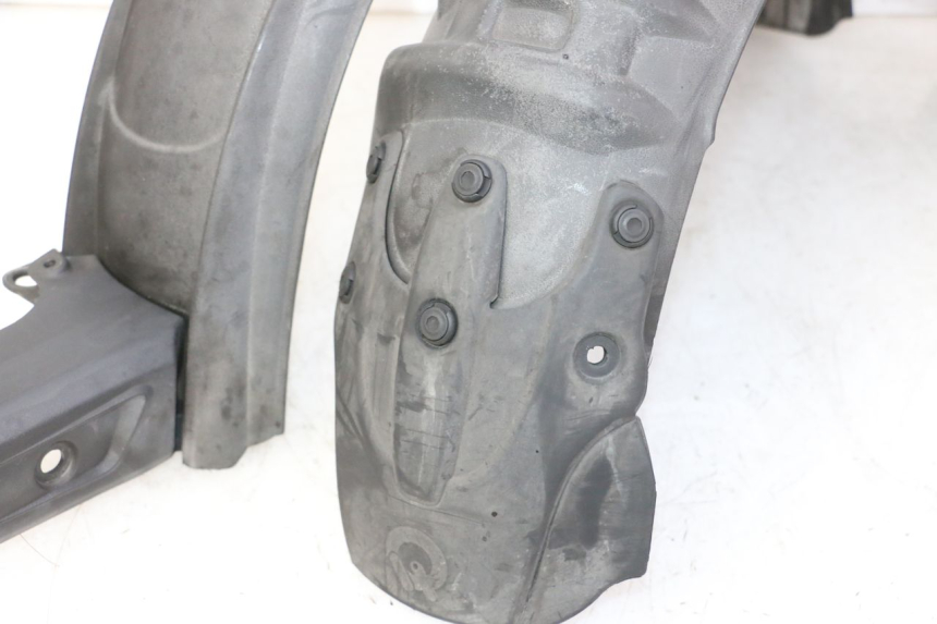 photo de PARAFANGO POSTERIORE QUADRO 4 4D 350 (2015 - 2018)