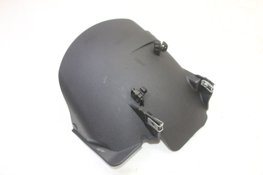 photo de PARAFANGO POSTERIORE PIAGGIO MP3 HPE 310 (2024 - 2025)