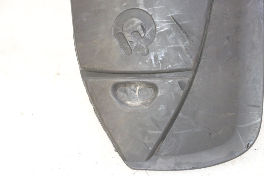 photo de PARAFANGO ANTERIORE QUADRO 4 4D 350 (2015 - 2018)