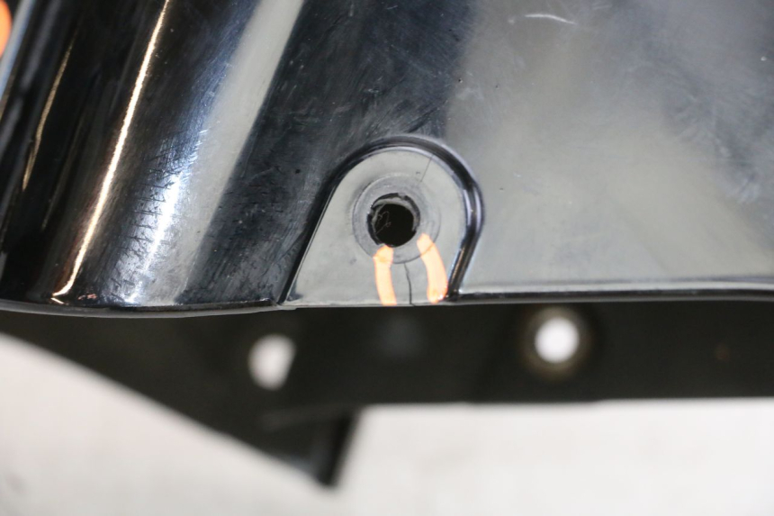 photo de PARAFANGO ANTERIORE SUZUKI BURGMAN 125 (2007 - 2014)