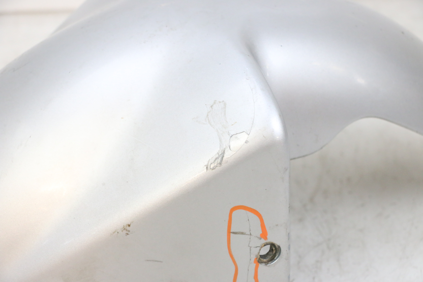 photo de PARAFANGO ANTERIORE PEUGEOT ELYSEO 125 (1999 - 2004) - Stato della superficie e materiale