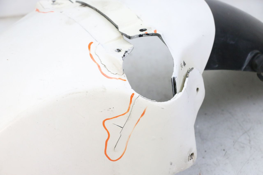 photo de PARAFANGO ANTERIORE YAMAHA FJ 36Y 1100 (1984 - 1985)