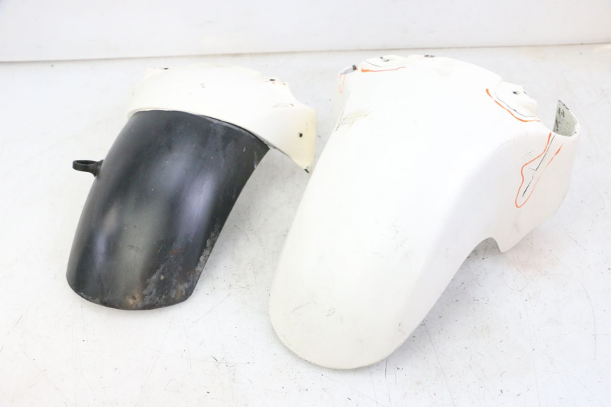 photo de PARAFANGO ANTERIORE YAMAHA FJ 36Y 1100 (1984 - 1985)