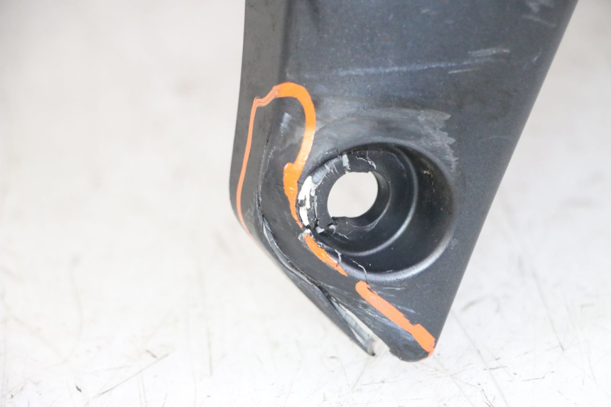 photo de PARAFANGO ANTERIORE SUZUKI GSR 750 (2011 - 2017)