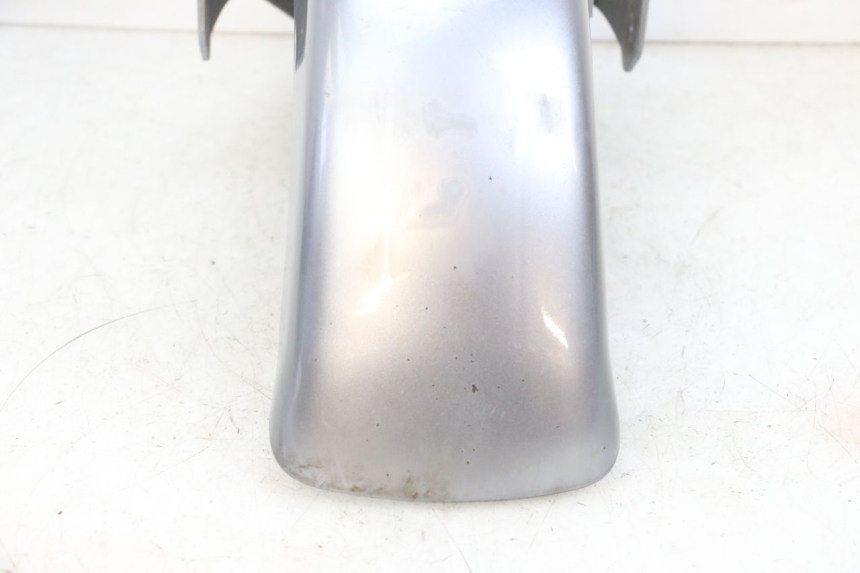 photo de PARAFANGO ANTERIORE SYM GTS EVO 125 (2009 - 2013) - Primo piano tecnico