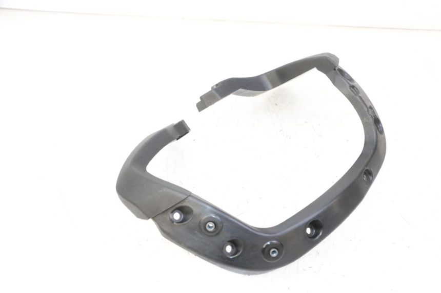 photo de PARAFANGO ANTERIORE PIAGGIO MP3 HPE 310 (2024 - 2025)